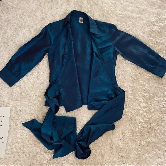 Queen Thai silk wrap front formal wear. Blue Medium - Picture 3 of 5